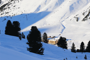 Blick auf Jagdschloss Resort Winter