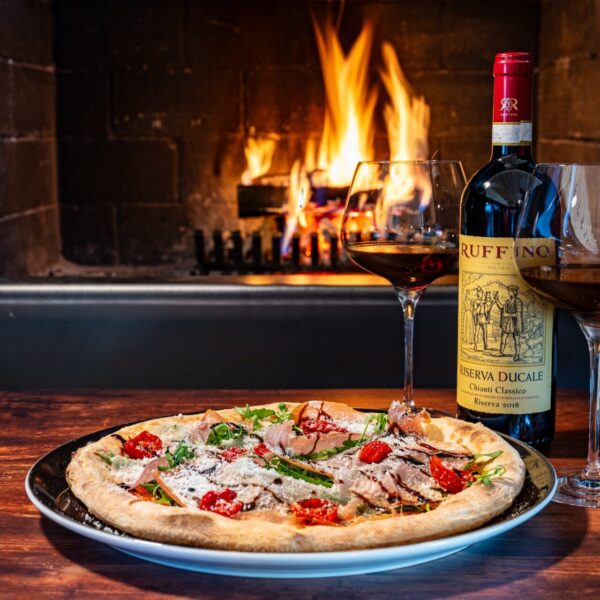 Die Speisen- und Getränkekarte in der Pizzeria Castello (Wintersaison)