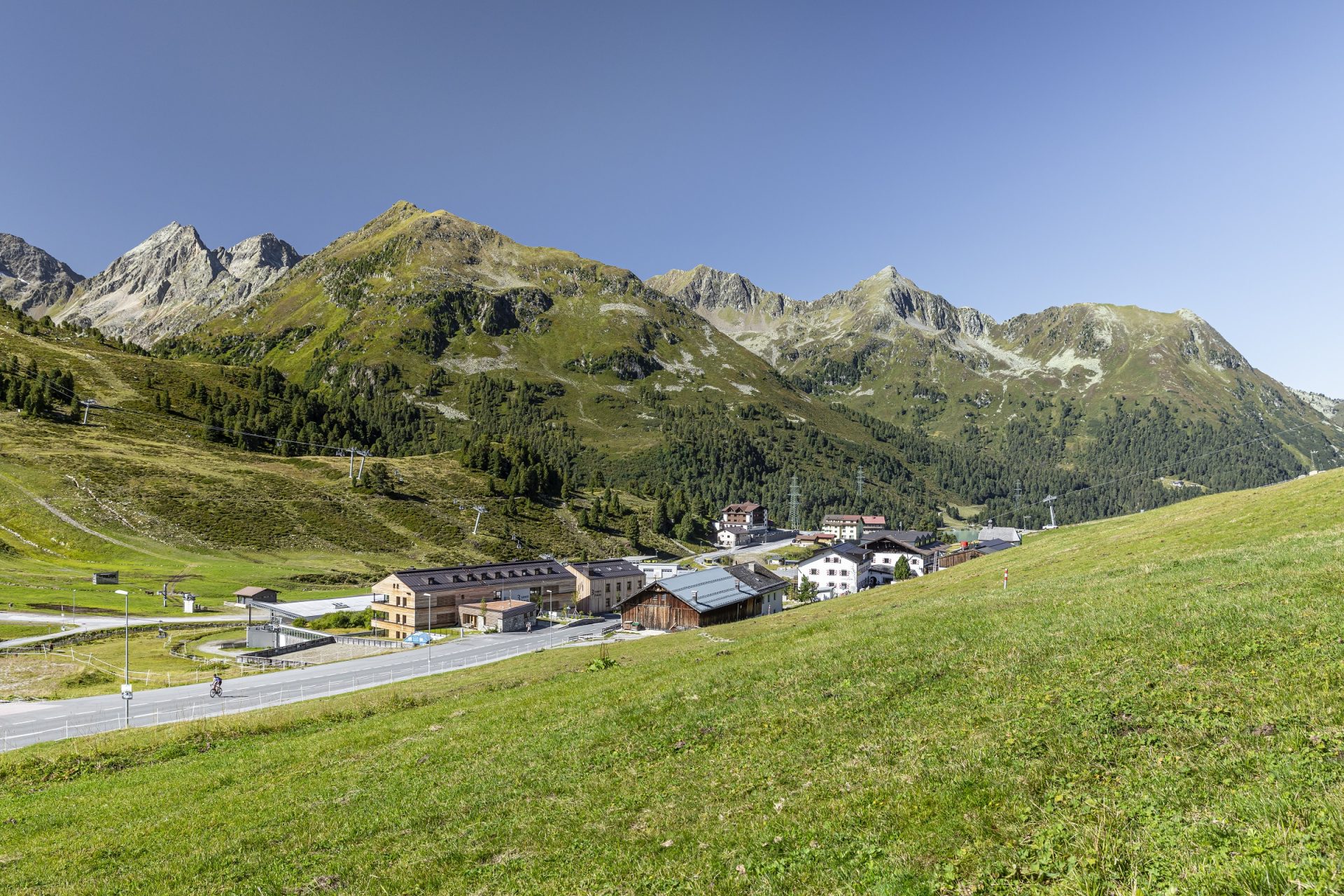 3-Seenhaus im Sommer